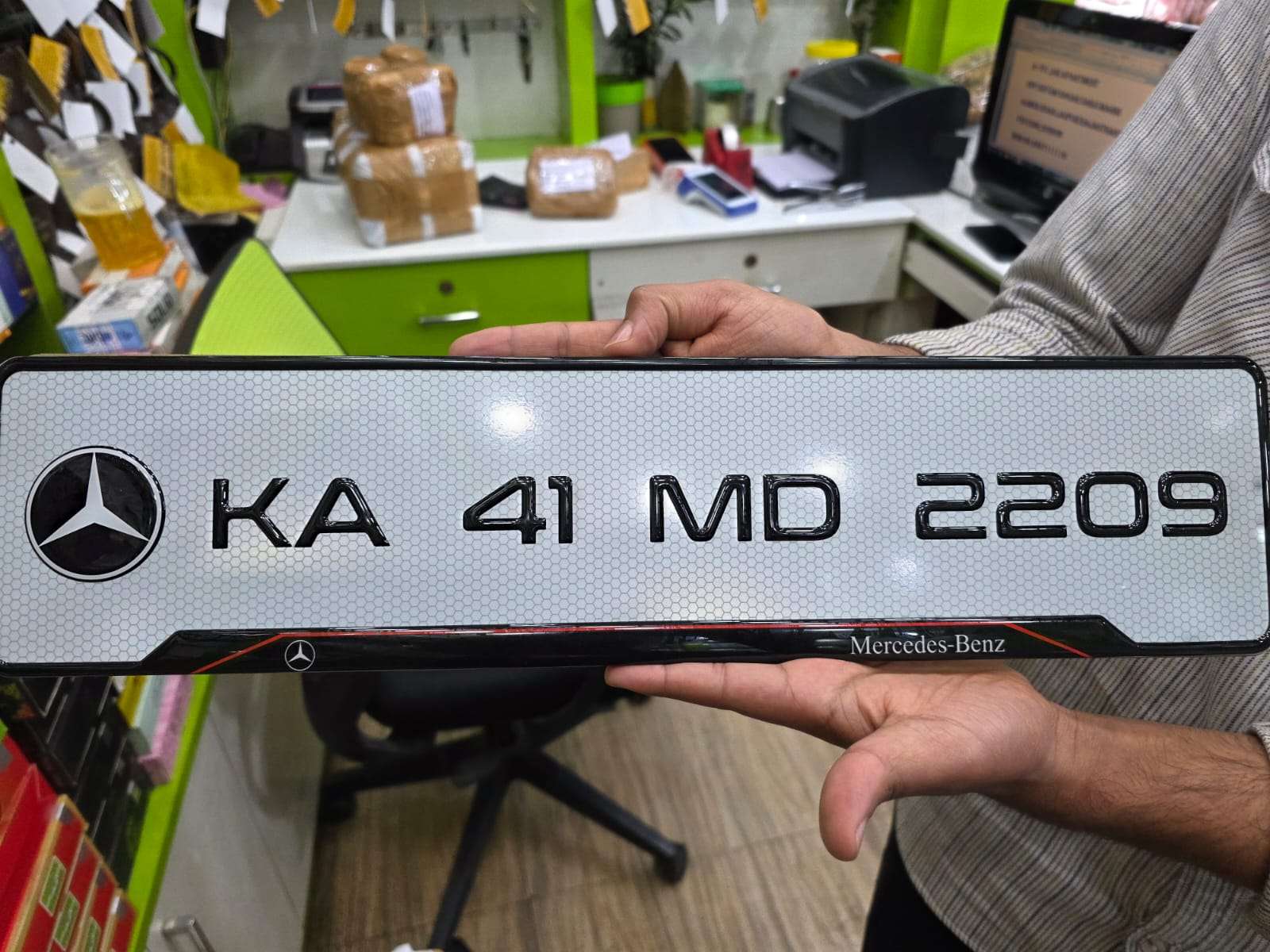 Customer aluminium plate on vehicle 12